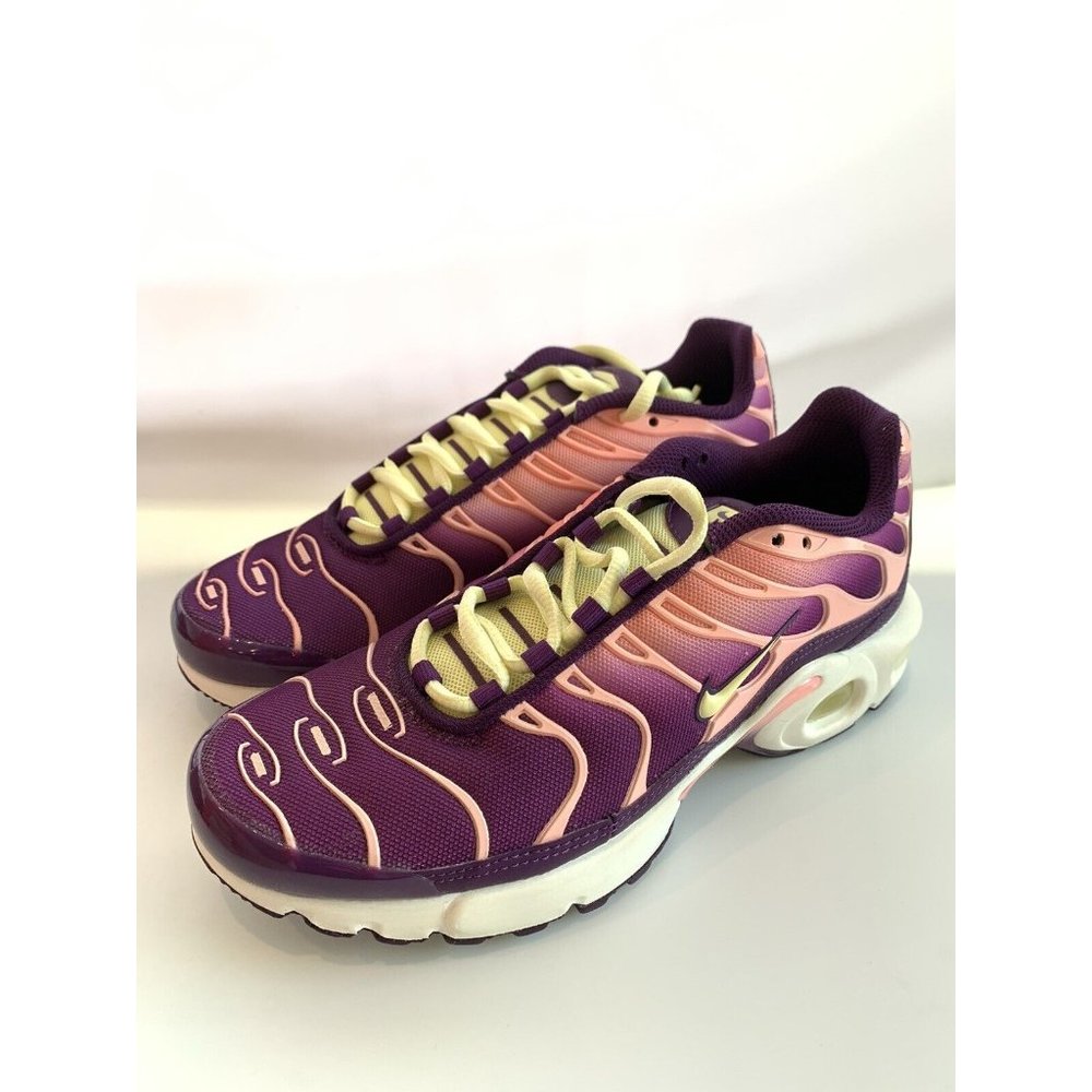 Nike Air Max Plus (GS) White Pink Green Black CD0609 010 Kids Youth Size 4Y NEW